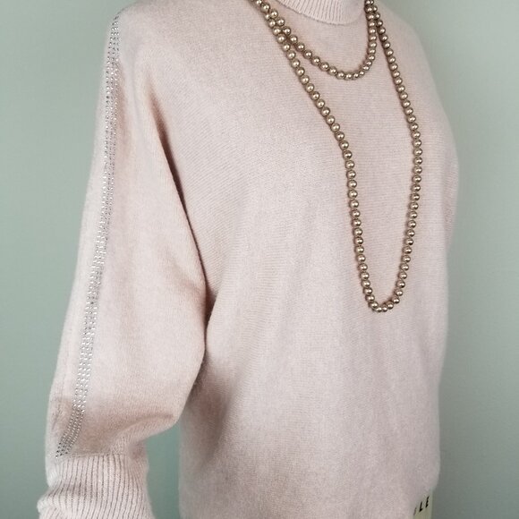 Beautiful Super Soft Blush Pink Turtle Neck L/S Knit Stud Detail Sweater *Medium - Picture 7 of 8